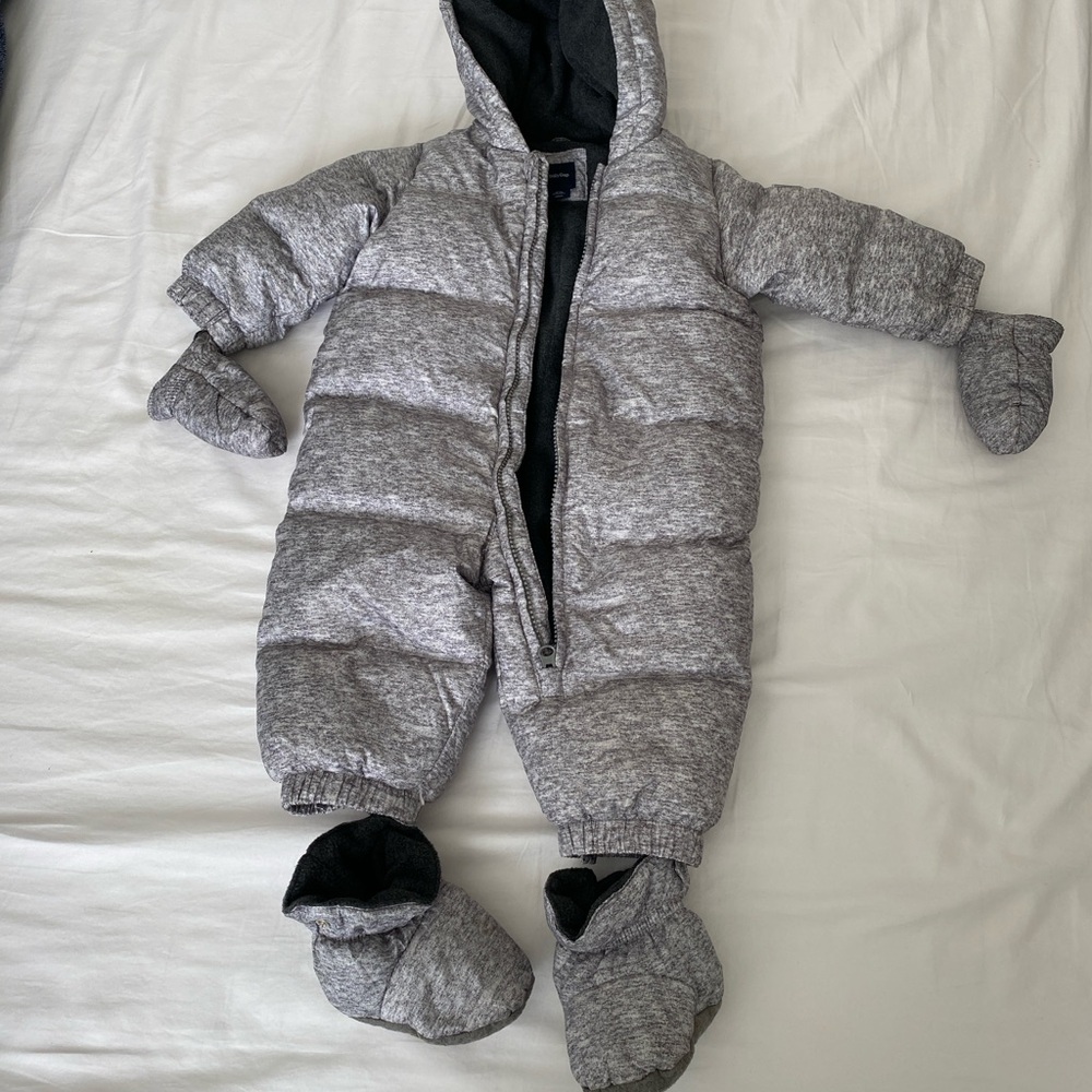 GAP—baby gap gray puffer bodysuit